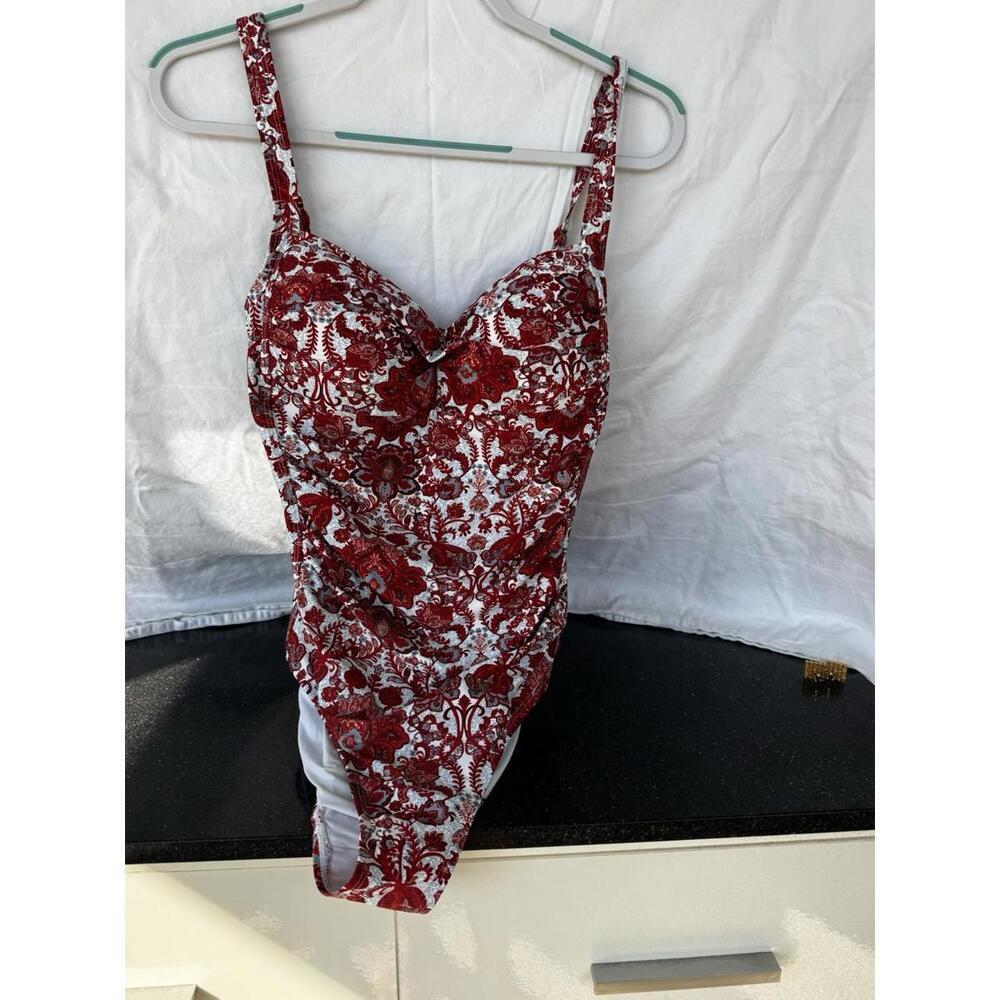 Nip‎ Tuck Swim one piece Swimsuit Sz 10 multi-fit cups Red White Floral Paisley